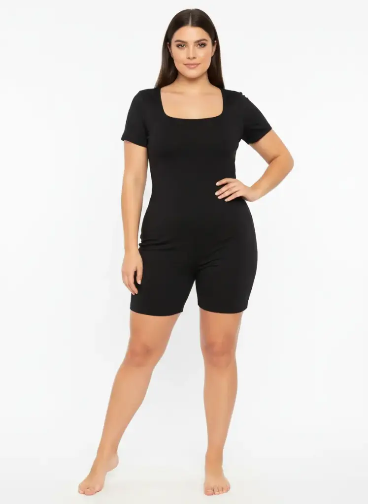JUMPSUIT COURT AVEC MANCHE COURTE NOIR