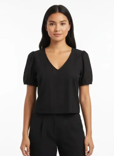 CHANDAIL NOIR A MANCHES COURTES