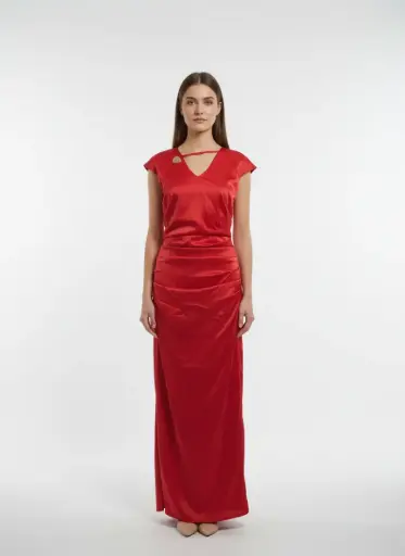 robe longue satin rouge. (ETAT : NEUF)