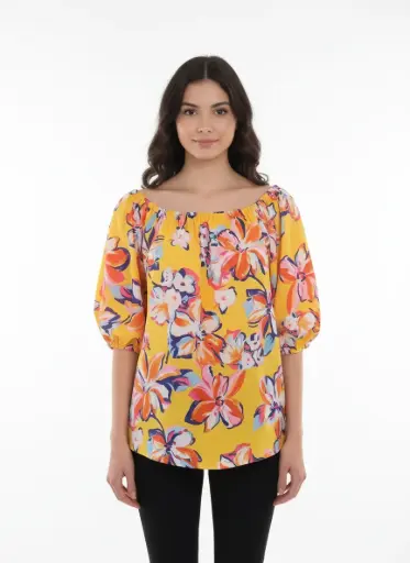 CHANDAIL JAUNE FLEURI. (ÉTAT : NEUF)